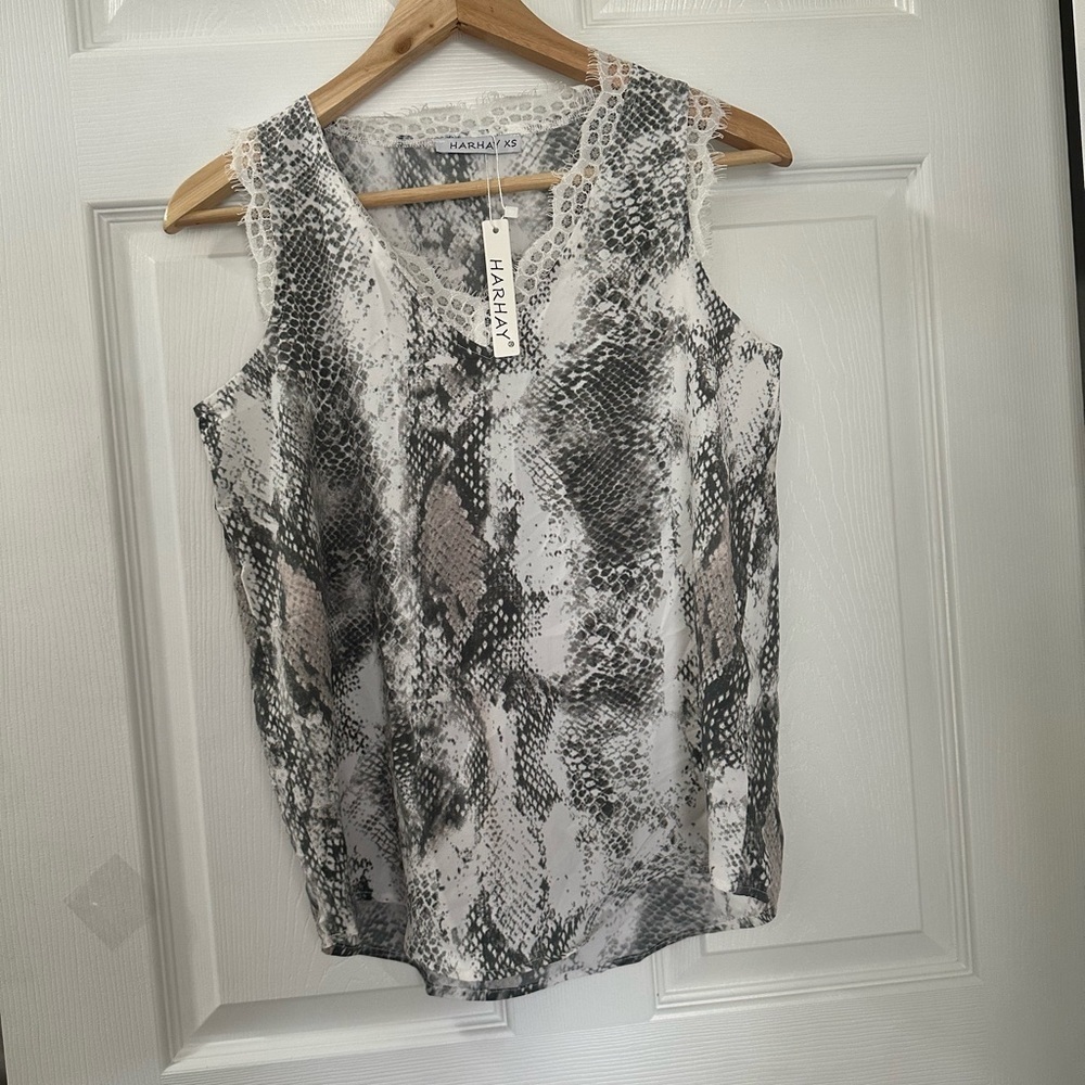 Stylish Snake Print Tank Top - Black and Gray